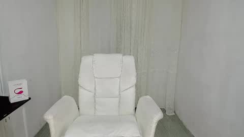 erin online show from May 19, 1:56 am