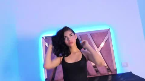 Snapshot of babyvale_ chatting on May 6, 8:47 pm Valentina online show from May 6, 8:47 pm