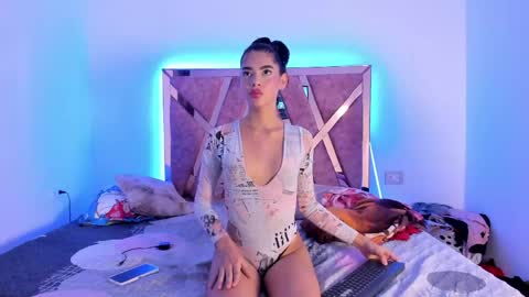 Snapshot of babyvale_ chatting on May 9, 8:58 pm Valentina online show from May 9, 8:58 pm