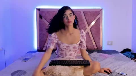 Snapshot of babyvale_ chatting on May 11, 8:06 pm Valentina online show from May 11, 8:06 pm