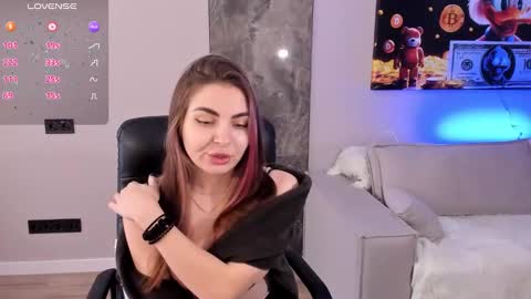 Snapshot of babyy_doll chatting on December 16, 8:09 am JOIN FAN CLUB TO GET MY CONTENT FOR FREE online show from December 16, 8:09 am