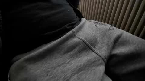 Snapshot of backfromashes chatting on April 4, 9:29 am Armin online show from April 4, 9:29 am