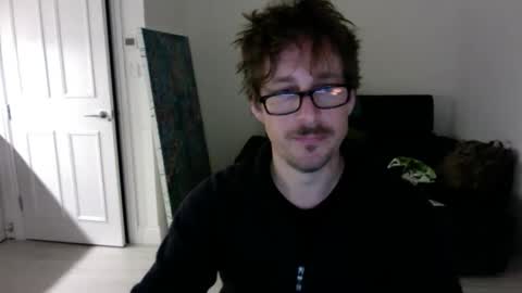 Snapshot of bad_dad43 chatting on October 15, 10:43 pm Bad dad43 online show from October 15, 10:43 pm