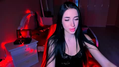 Miss Desire...do you remember online show from January 11, 12:07 pm