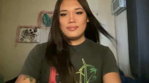 Snapshot of bad_kitty_amara chatting on March 20, 3:44 am AMARA - FOLLOW ME AND THUMBS UP online show from March 20, 3:44 am