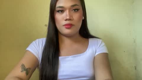 Snapshot of bad_kitty_amara chatting on April 1, 12:00 am AMARA - FOLLOW ME AND THUMBS UP online show from April 1, 12:00 am