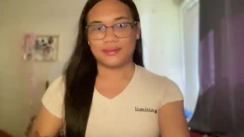 Snapshot of bad_kitty_amara chatting on April 14, 1:11 am AMARA - FOLLOW ME AND THUMBS UP online show from April 14, 1:11 am