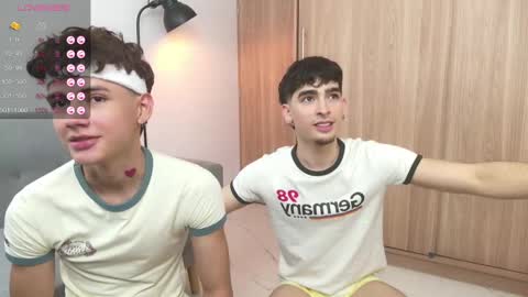 Snapshot of badboy_one chatting on February 2, 2:02 pm jhojan online show from February 2, 2:02 pm