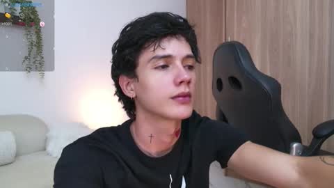 Snapshot of badboy_one chatting on September 28, 11:21 pm jhojan online show from September 28, 11:21 pm