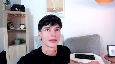 Snapshot of badboy_one chatting on October 25, 10:04 pm jhojan online show from October 25, 10:04 pm