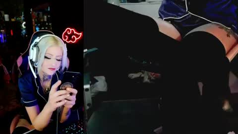Snapshot of badd0ll chatting on June 10, 2:38 pm badd0ll online show from June 10, 2:38 pm