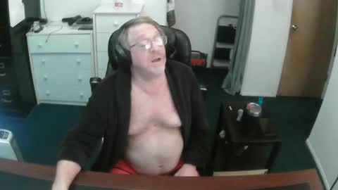 Snapshot of baddass60 chatting on January 6, 5:33 am SexyBaddass online show from January 6, 5:33 am