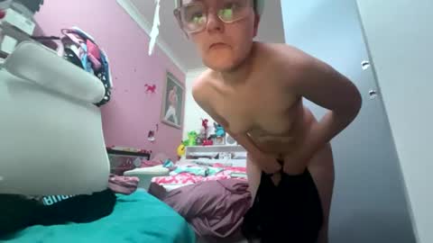 baddieprettypussy online show from June 27, 11:37 am