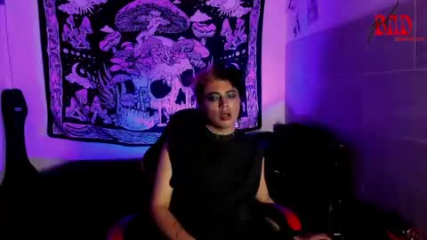 Snapshot of badfacex chatting on June 18, 6:57 am Badface online show from June 18, 6:57 am