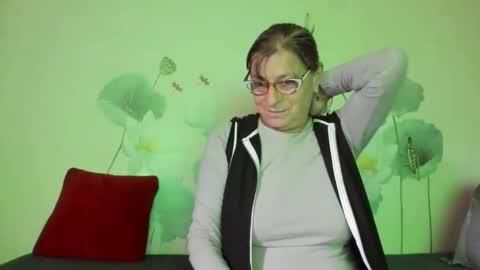 Gina online show from October 4, 12:58 pm