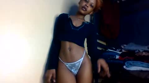 Snapshot of badgurllily chatting on November 8, 1:28 am Lily. online show from November 8, 1:28 am