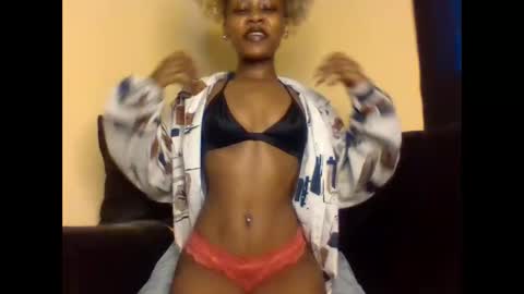 Snapshot of badgurllily chatting on December 14, 1:49 pm Lily. online show from December 14, 1:49 pm