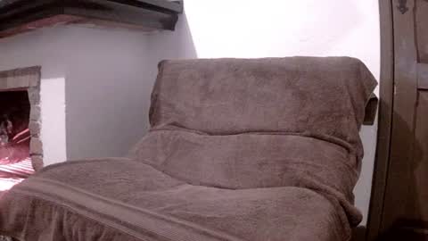 Mexican livin Off the Wall online show from June 15, 5:53 am