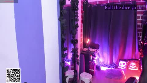 Snapshot of badkatyuska chatting on December 1, 7:30 pm Please help me to reach 100 thumbs up online show from December 1, 7:30 pm