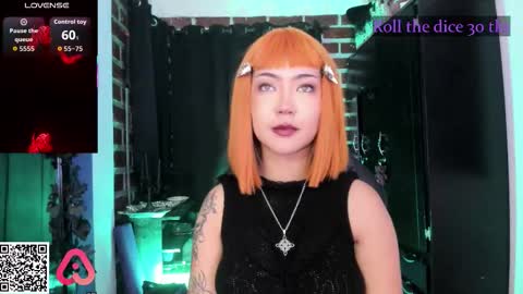 Snapshot of badkatyuska chatting on December 5, 4:36 pm Please help me to reach 100 thumbs up online show from December 5, 4:36 pm