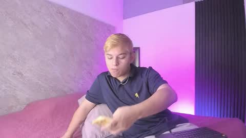 s online show from February 10, 11:47 am