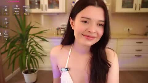 Hello my name is Ariella online show from June 29, 3:45 pm