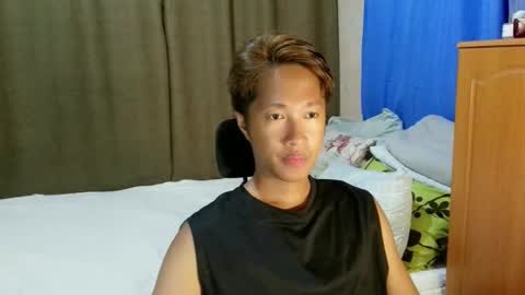 baggage00 online show from June 2, 7:43 am
