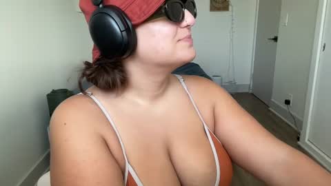 Snapshot of baileebaby chatting on July 20, 8:55 pm BaileeBaby online show from July 20, 8:55 pm