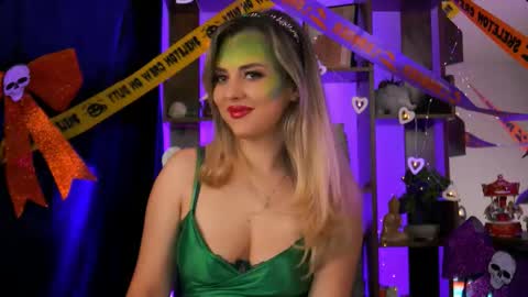 Snapshot of bailey_evans chatting on October 30, 7:32 am Bailey online show from October 30, 7:32 am