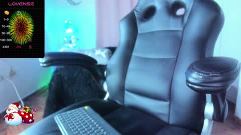 IM BAILEY online show from December 19, 3:40 am