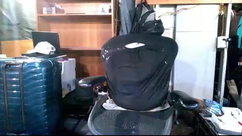 Snapshot of balddickstroking chatting on December 22, 11:57 pm balddickstroking online show from December 22, 11:57 pm