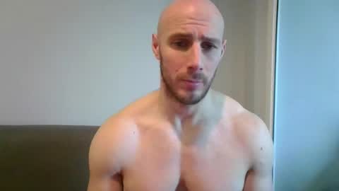 Snapshot of baldyboyy chatting on March 9, 4:27 am baldyboyy online show from March 9, 4:27 am