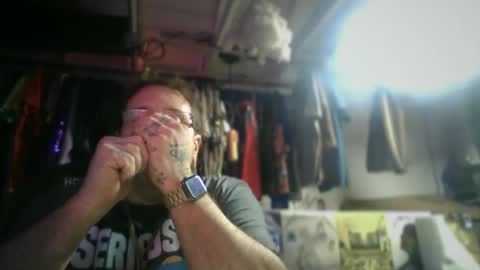 boton online show from November 17, 1:33 am