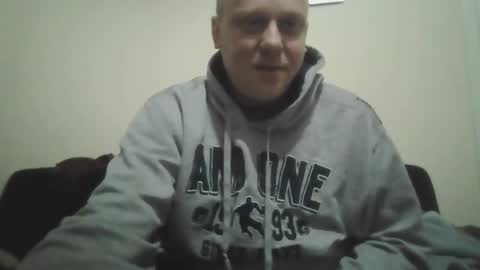 Snapshot of ballzrockwell chatting on April 1, 1:06 am ballzrockwell online show from April 1, 1:06 am