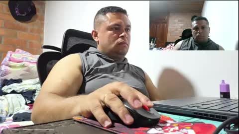 Snapshot of balomil chatting on March 16, 12:27 am balomil online show from March 16, 12:27 am