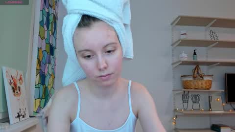 Kira online show from December 15, 3:05 pm