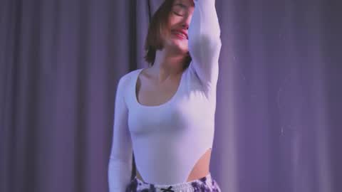 Snapshot of bamba_leyla chatting on March 14, 5:02 am bamba_leyla online show from March 14, 5:02 am