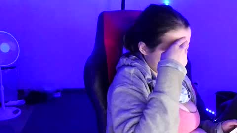 bambiboo8113 online show from February 3, 8:02 am