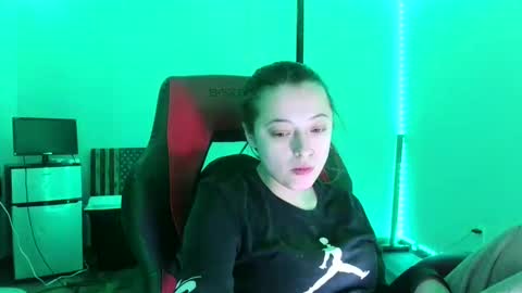 bambiboo8113 online show from February 14, 5:51 am