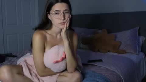 bambifarrina online show from September 20, 2:34 am