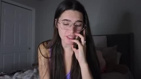 Snapshot of bambifarrina chatting on November 30, 5:33 am bambifarrina online show from November 30, 5:33 am