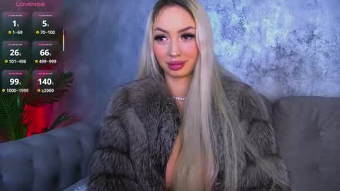 Snapshot of bambikayy chatting on December 18, 5:35 am Bambi online show from December 18, 5:35 am