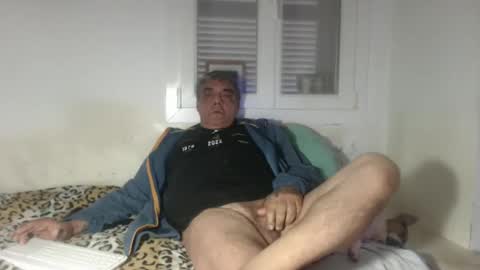 Snapshot of bambino6060 chatting on January 31, 7:07 am bambino6060 online show from January 31, 7:07 am