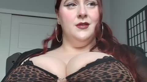 Snapshot of bambixxlynn chatting on July 11, 10:44 pm bambixxlynn online show from July 11, 10:44 pm