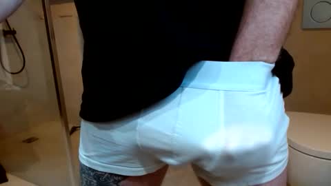 Snapshot of bambooo7171 chatting on March 11, 7:15 am bambooo7171 online show from March 11, 7:15 am