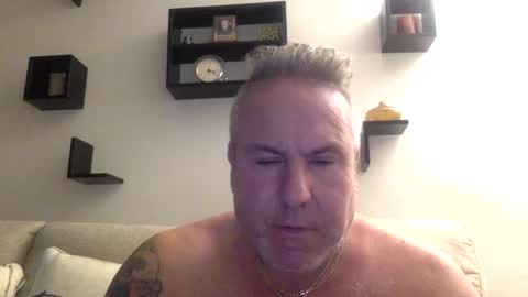 banana5289 online show from December 4, 8:18 pm