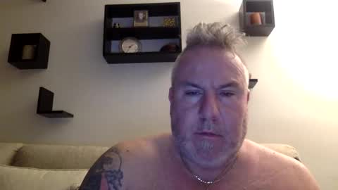Snapshot of banana5289 chatting on March 30, 6:47 am banana5289 online show from March 30, 6:47 am