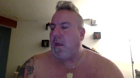 Snapshot of banana5289 chatting on April 1, 7:22 pm banana5289 online show from April 1, 7:22 pm