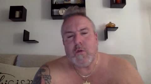 Snapshot of banana5289 chatting on April 10, 7:07 pm banana5289 online show from April 10, 7:07 pm