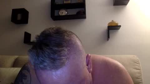 Snapshot of banana5289 chatting on April 18, 1:53 am banana5289 online show from April 18, 1:53 am